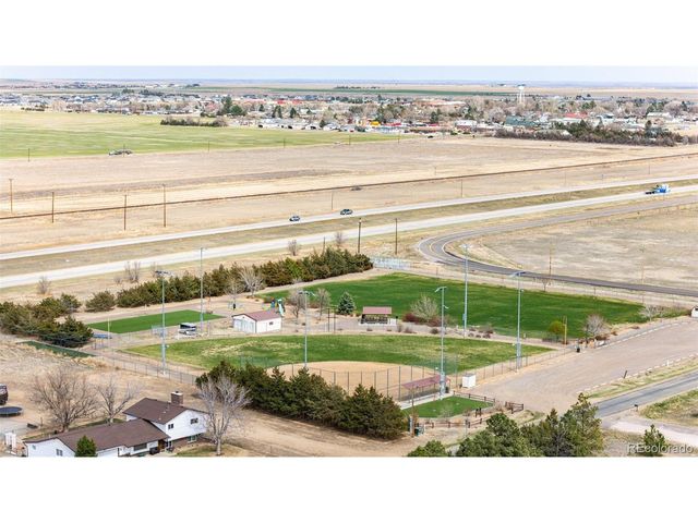 55004 E Bison Dr, Strasburg, CO 80136