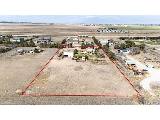 55004 E Bison Dr, Strasburg, CO 80136