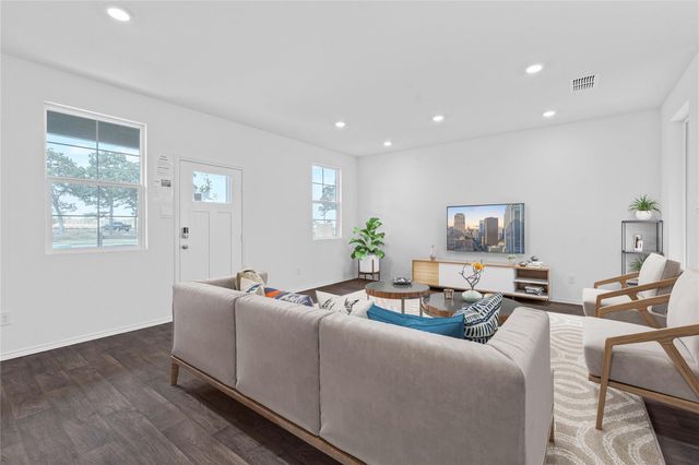 313 Puerto Plata Ave, Bastrop, TX 78602