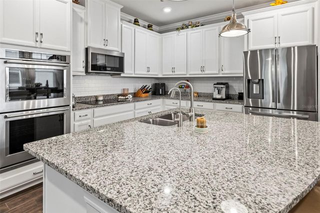 2872 GRAND KEMERTON PLACE, Tampa, FL 33618