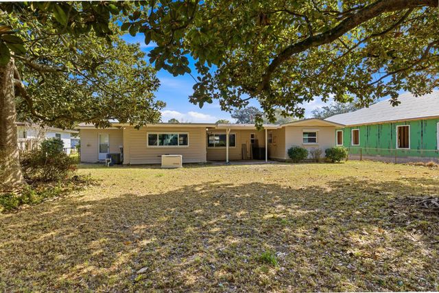 12 SE Waynel Circle, Fort Walton Beach, FL 32548