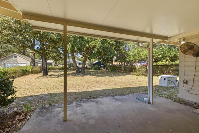 12 SE Waynel Circle, Fort Walton Beach, FL 32548