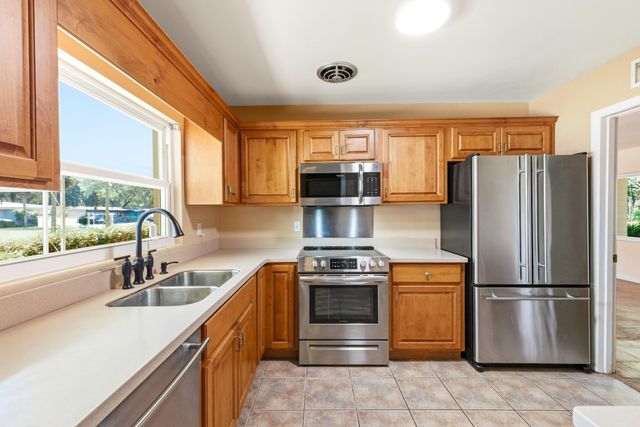 12 SE Waynel Circle, Fort Walton Beach, FL 32548