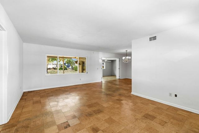 12 SE Waynel Circle, Fort Walton Beach, FL 32548