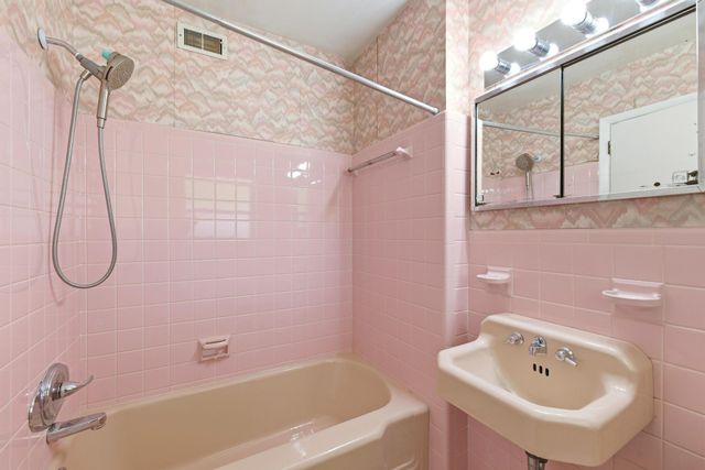 12 SE Waynel Circle, Fort Walton Beach, FL 32548