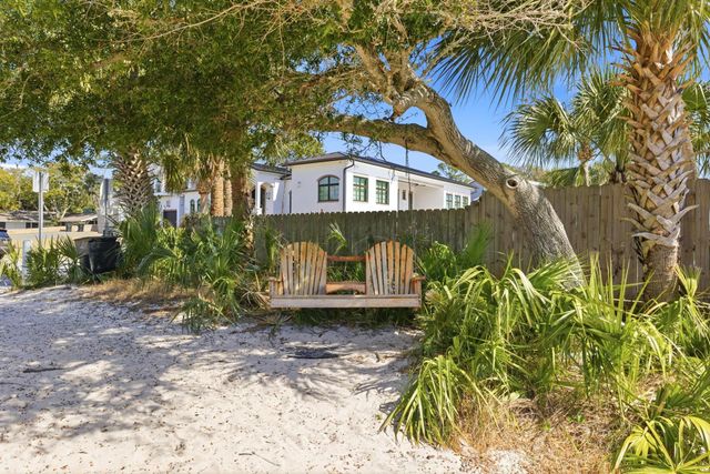 12 SE Waynel Circle, Fort Walton Beach, FL 32548