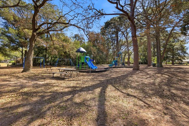 12 SE Waynel Circle, Fort Walton Beach, FL 32548