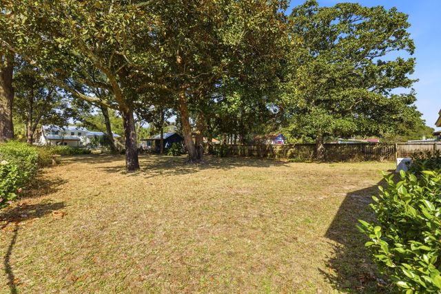 12 SE Waynel Circle, Fort Walton Beach, FL 32548