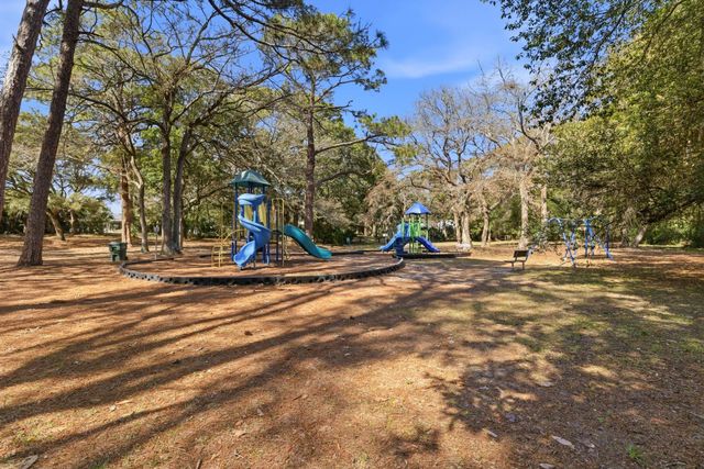 12 SE Waynel Circle, Fort Walton Beach, FL 32548