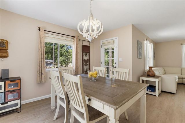 19407 Tiger Tail Rd, Grass Valley, CA 95949