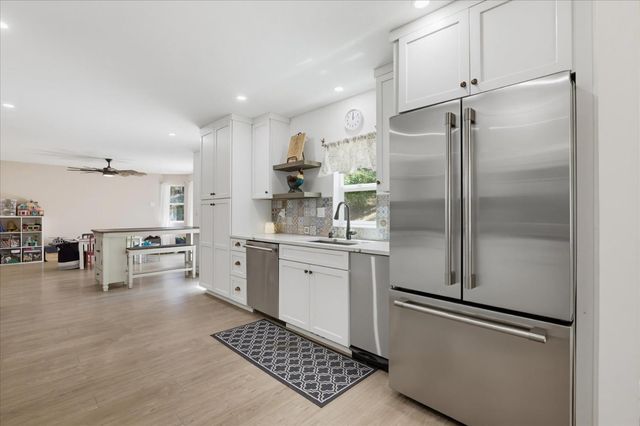 19407 Tiger Tail Rd, Grass Valley, CA 95949