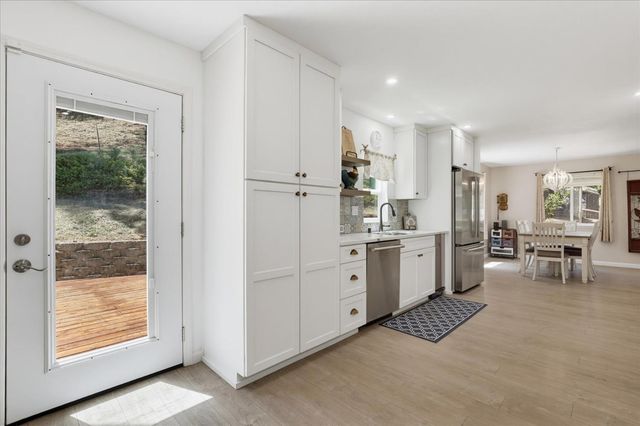 19407 Tiger Tail Rd, Grass Valley, CA 95949