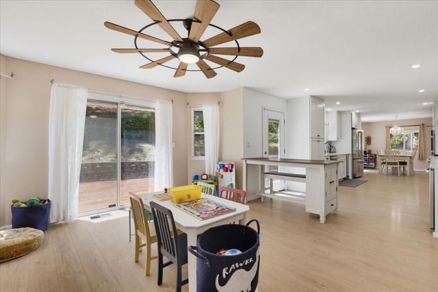 19407 Tiger Tail Rd, Grass Valley, CA 95949