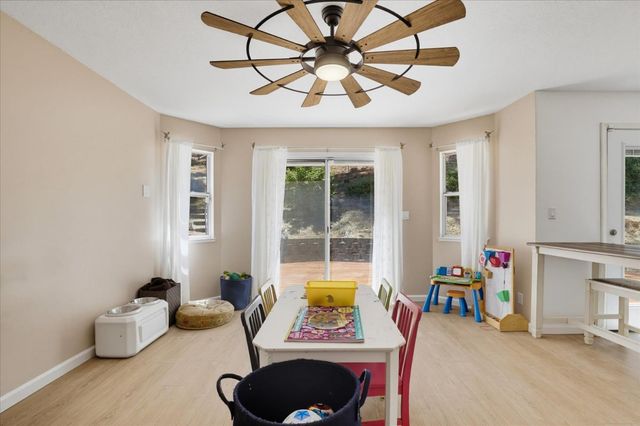 19407 Tiger Tail Rd, Grass Valley, CA 95949