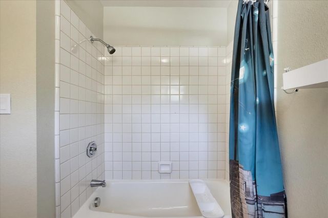 19407 Tiger Tail Rd, Grass Valley, CA 95949