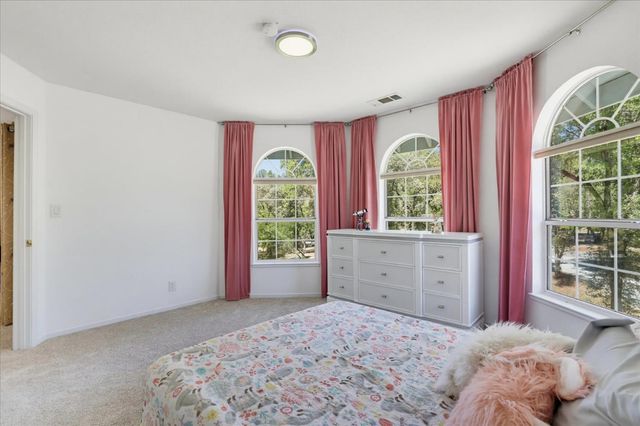 19407 Tiger Tail Rd, Grass Valley, CA 95949