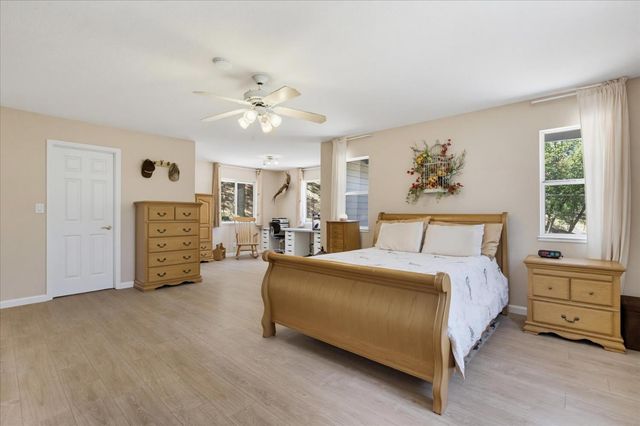 19407 Tiger Tail Rd, Grass Valley, CA 95949