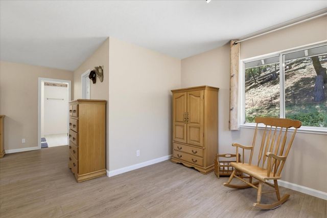 19407 Tiger Tail Rd, Grass Valley, CA 95949