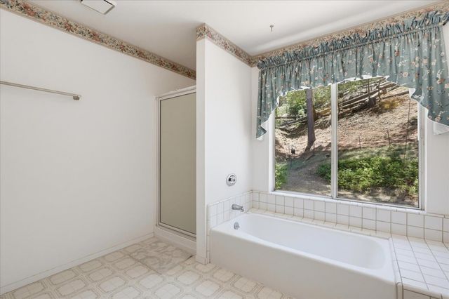 19407 Tiger Tail Rd, Grass Valley, CA 95949