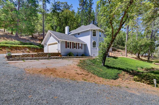 19407 Tiger Tail Rd, Grass Valley, CA 95949