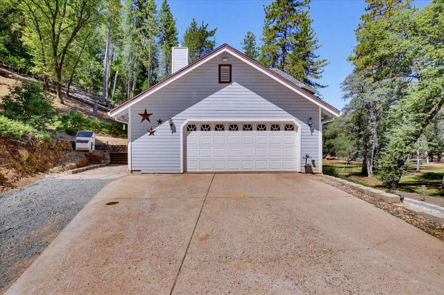 19407 Tiger Tail Rd, Grass Valley, CA 95949