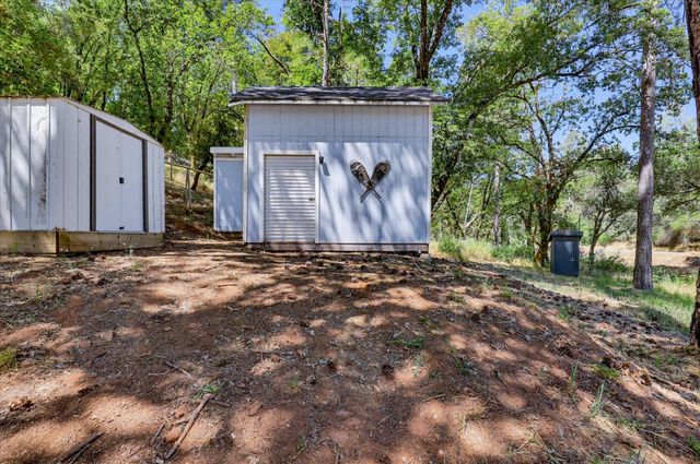 19407 Tiger Tail Rd, Grass Valley, CA 95949