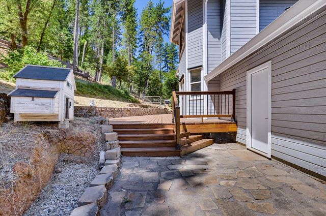 19407 Tiger Tail Rd, Grass Valley, CA 95949