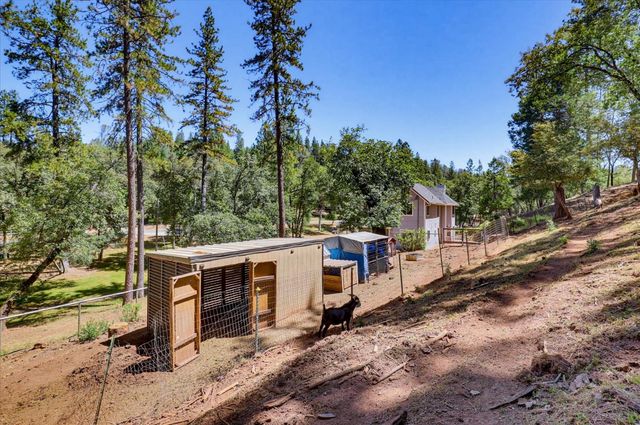 19407 Tiger Tail Rd, Grass Valley, CA 95949