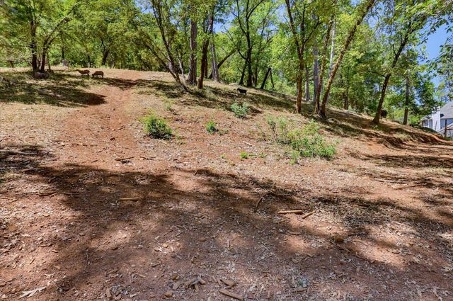 19407 Tiger Tail Rd, Grass Valley, CA 95949