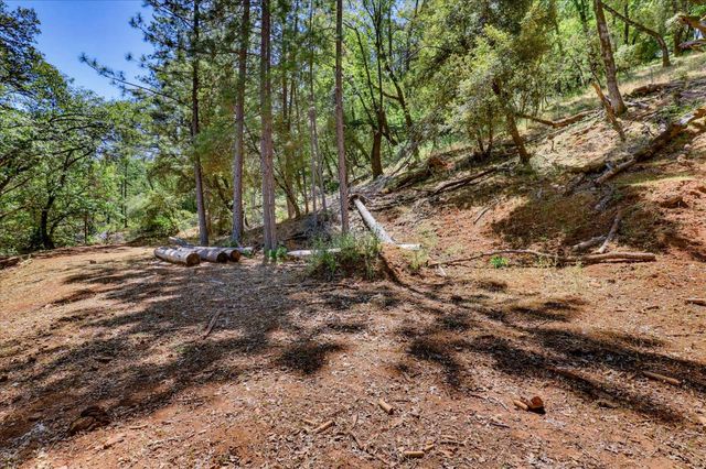 19407 Tiger Tail Rd, Grass Valley, CA 95949