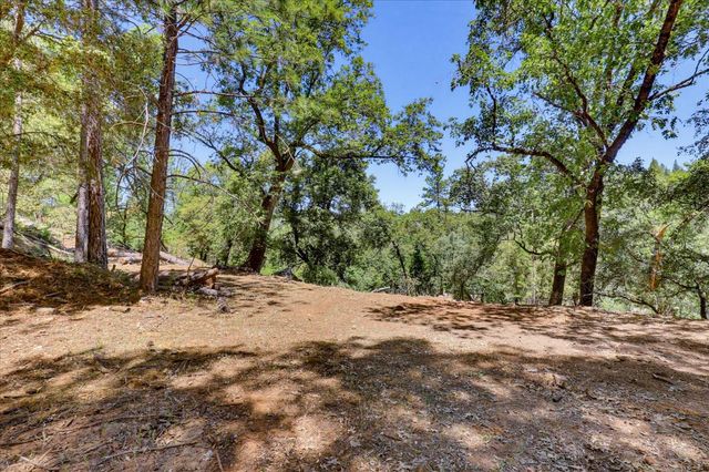 19407 Tiger Tail Rd, Grass Valley, CA 95949