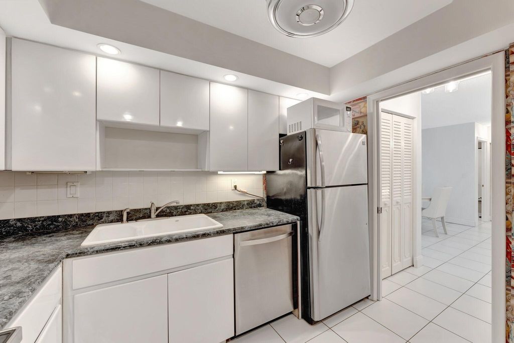 Image 12 of property listing at 3215 S Ocean Boulevard 703, Highland Beach, FL 33487