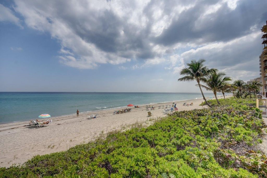 Image 36 of property listing at 3215 S Ocean Boulevard 703, Highland Beach, FL 33487