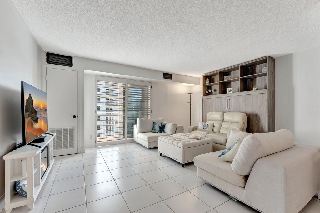 Image 5 of property listing at 3215 S Ocean Boulevard 703, Highland Beach, FL 33487