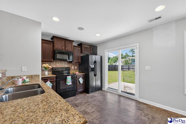 2114 Chatfield Dr, Florence, SC 29505