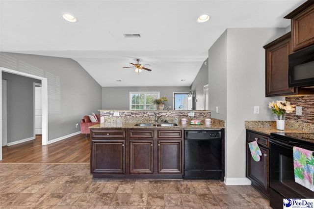 2114 Chatfield Dr, Florence, SC 29505