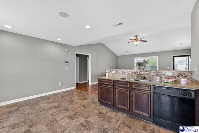 2114 Chatfield Dr, Florence, SC 29505