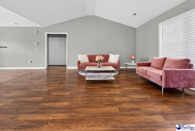 2114 Chatfield Dr, Florence, SC 29505