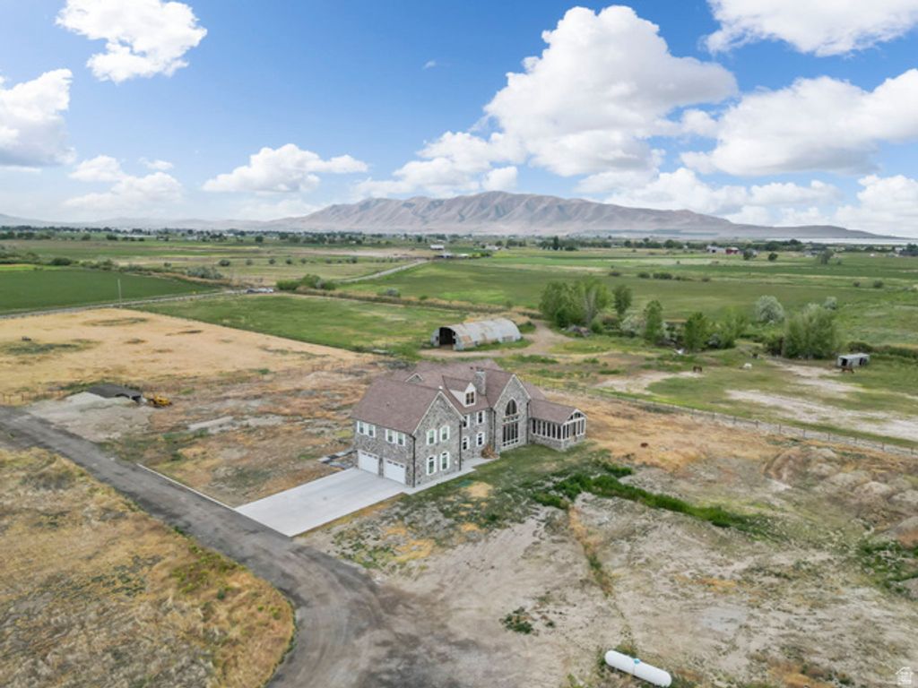 Image 101 of property listing at 2484 W 4000 S, Spanish Fork, UT 84660