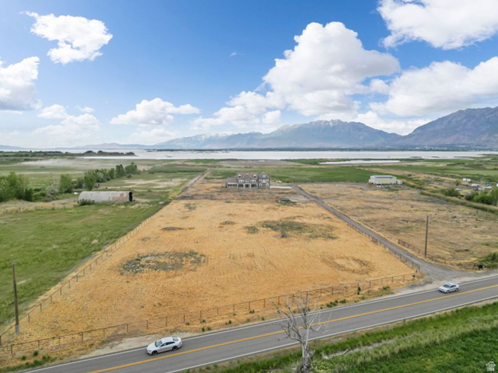 Image 102 of property listing at 2484 W 4000 S, Spanish Fork, UT 84660