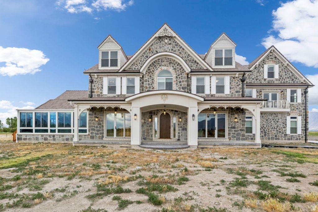 Image 3 of property listing at 2484 W 4000 S, Spanish Fork, UT 84660