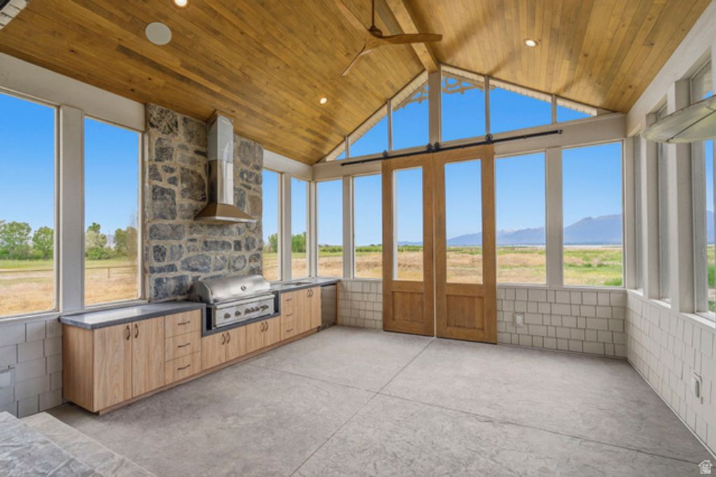 Image 50 of property listing at 2484 W 4000 S, Spanish Fork, UT 84660