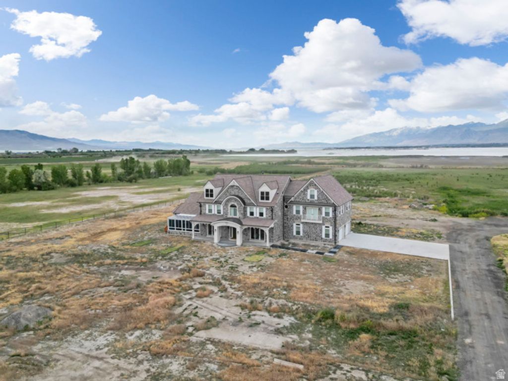 Image 94 of property listing at 2484 W 4000 S, Spanish Fork, UT 84660
