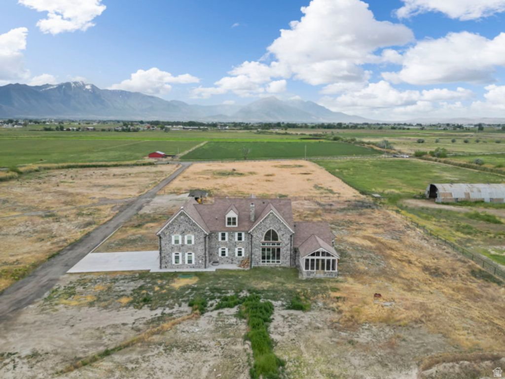 Image 95 of property listing at 2484 W 4000 S, Spanish Fork, UT 84660