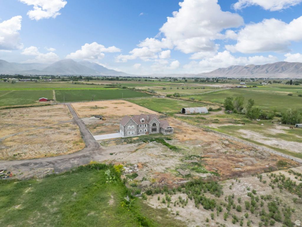 Image 97 of property listing at 2484 W 4000 S, Spanish Fork, UT 84660