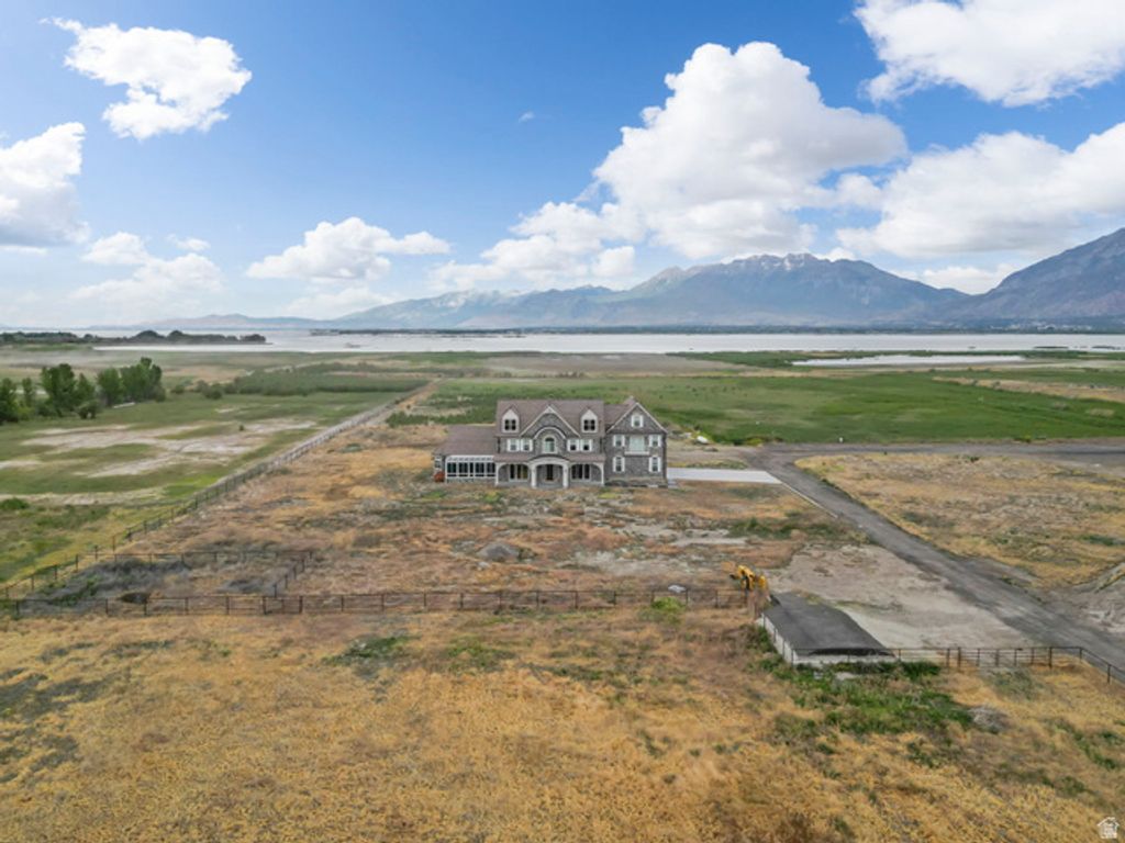 Image 99 of property listing at 2484 W 4000 S, Spanish Fork, UT 84660