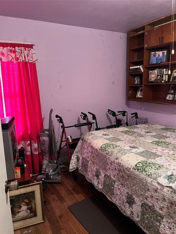 329 N Live Oak St Street N, Blessing, TX 77419