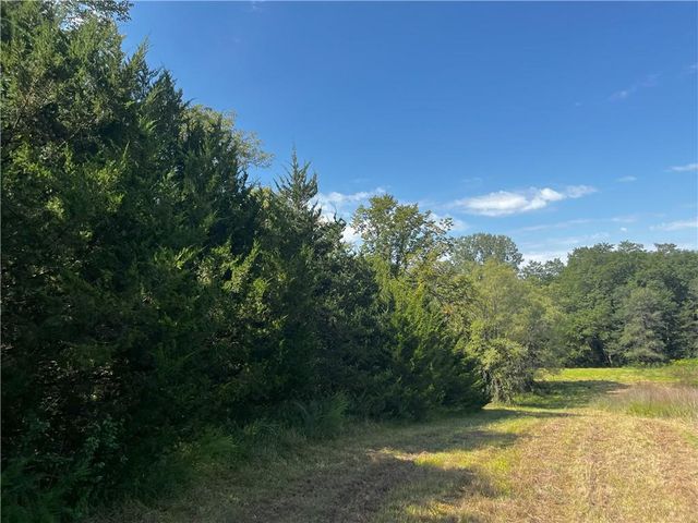 Y Highway, Oregon, MO 64473