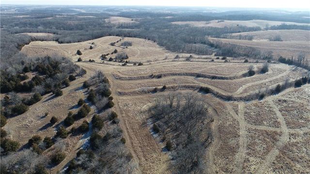 Y Highway, Oregon, MO 64473