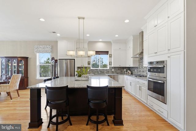 109 WAX WING CT, Lake Frederick, VA 22630